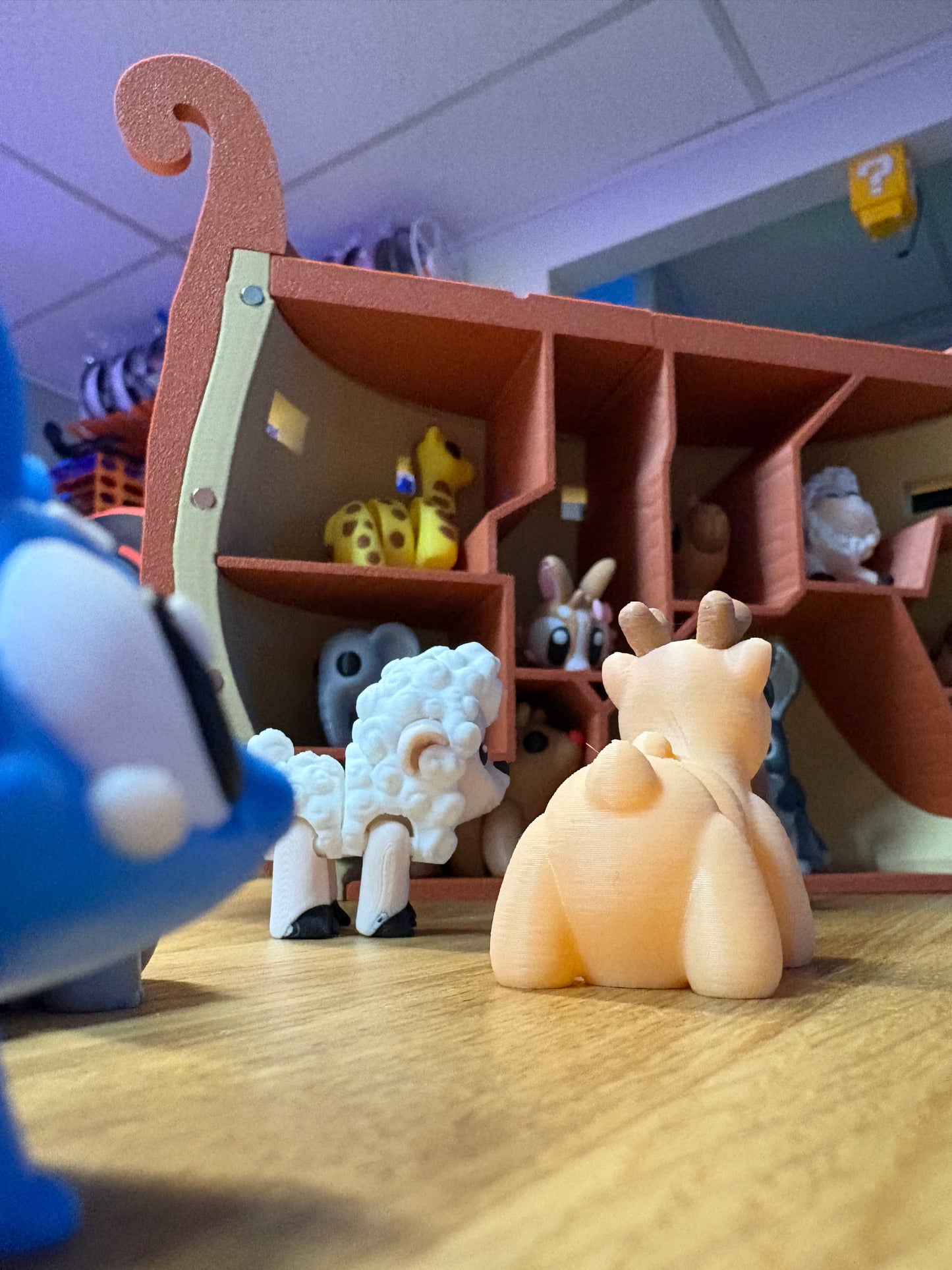 Noah’s Ark Sensory Set – Articulated Animals & Ark