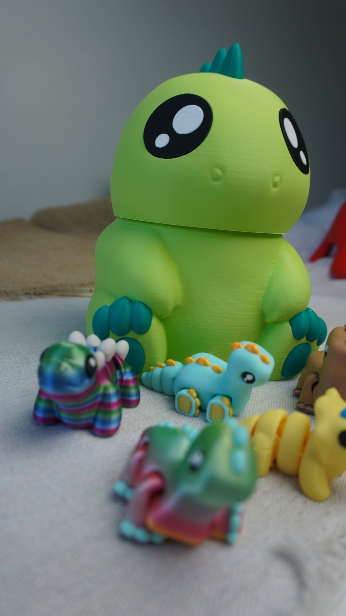 Dinosaur Fidget Set | 5 Mini Dinos & Storage Dinosaur